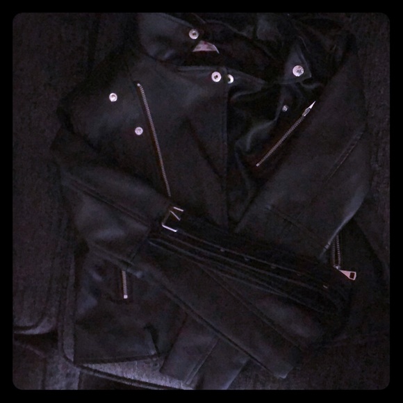 Black leather kids jacket with Matching belt - Picture 1 of 4